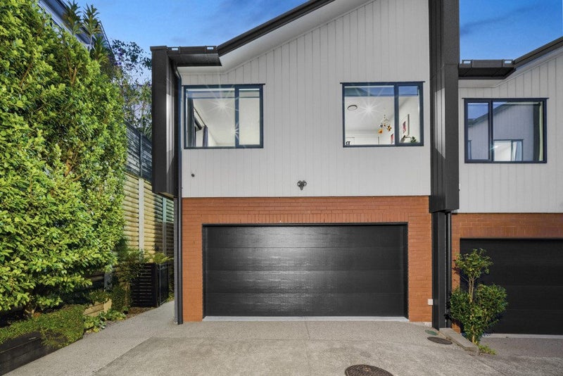 2 Windlass Street, Long Bay, Auckland - Carousel 1
