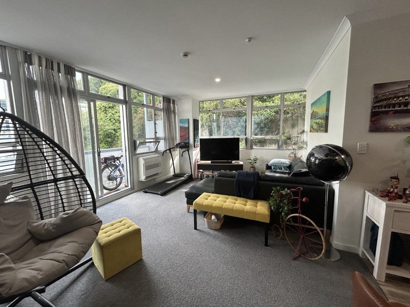 1A/3 Shakespeare Road, Napier South, Napier - Carousel 1