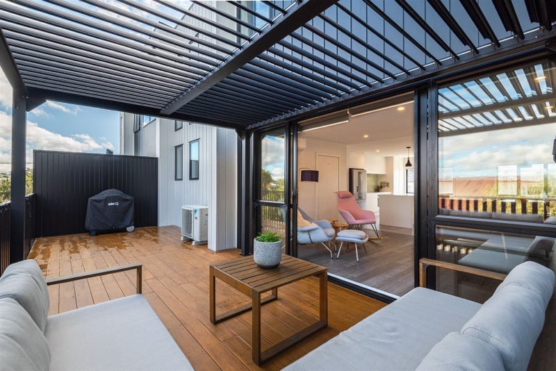 14B Corrella Road, Belmont, Auckland - Carousel 1