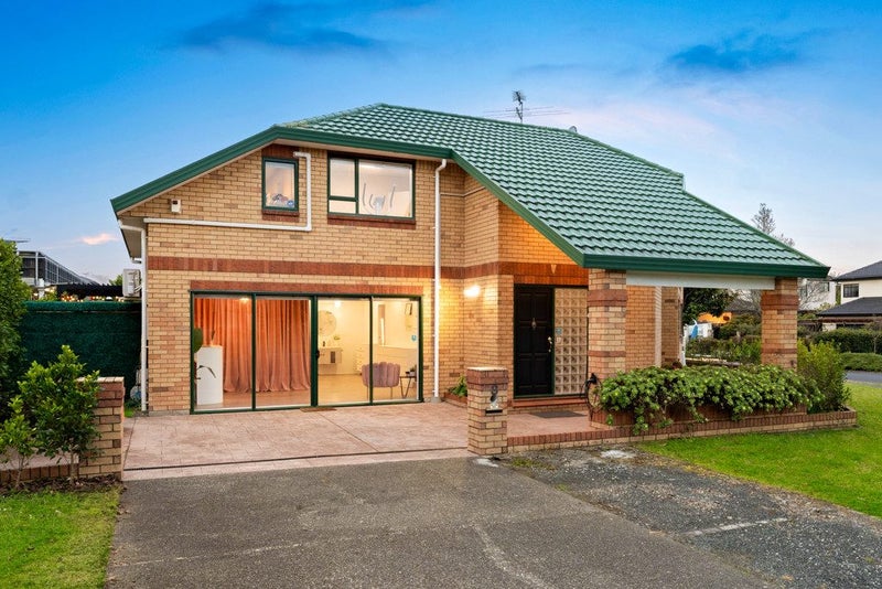 8 Vinograd Drive, Te Atatu Peninsula, Auckland - Carousel 2