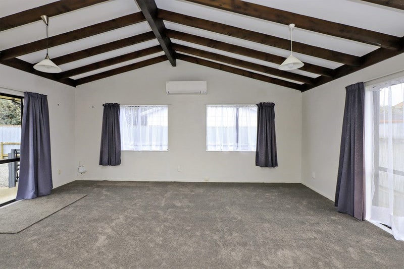 711A Whitehead Road, Saint Leonards, Hastings - Carousel 2