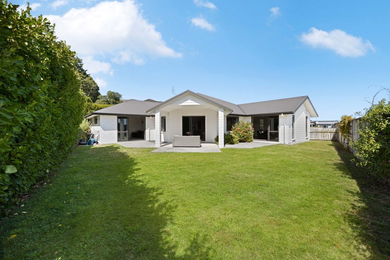 5 Rigg Place, Flagstaff, Hamilton - Carousel 1