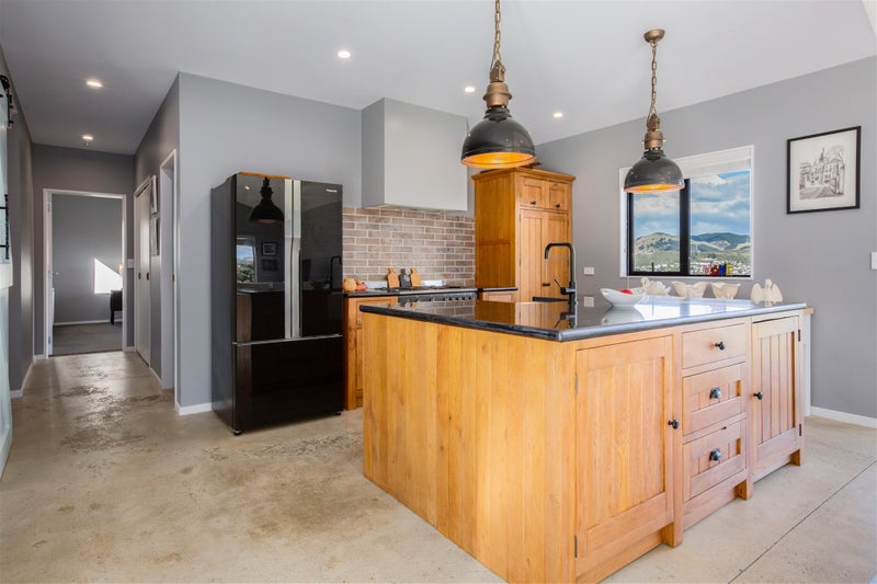 6 Tutoko Place, Aotea, Porirua - Carousel 2