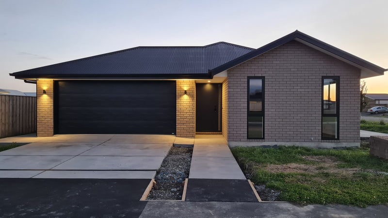 14 Orwell Way, Elgin, Ashburton - Carousel 1