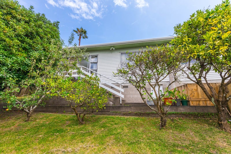 2/16 Second Avenue, Kingsland, Auckland - Carousel 1