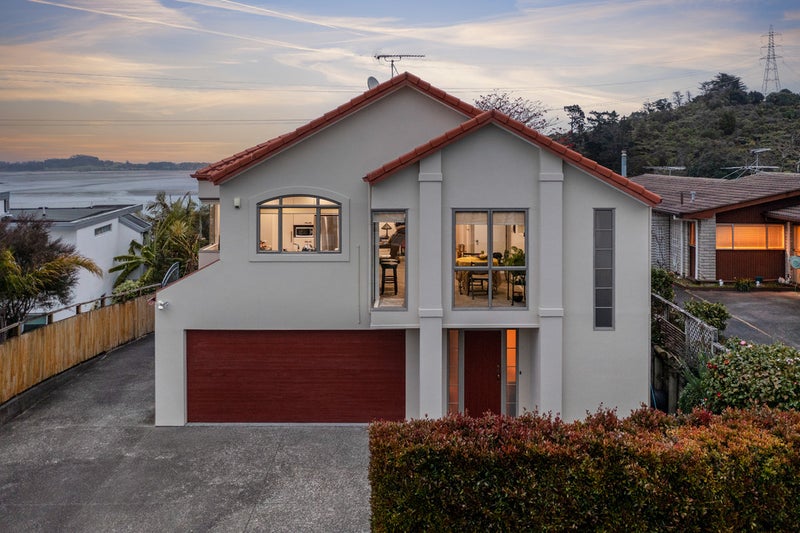 0 , Hillsborough - Carousel 17