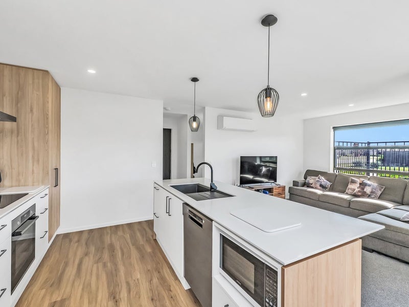 197 Faringdon Boulevard, Rolleston, Rolleston - Carousel 2