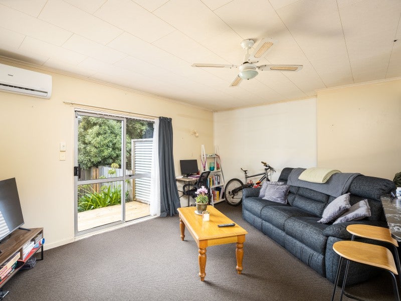 81 Awanui Street, Merrilands, New Plymouth - Carousel 26