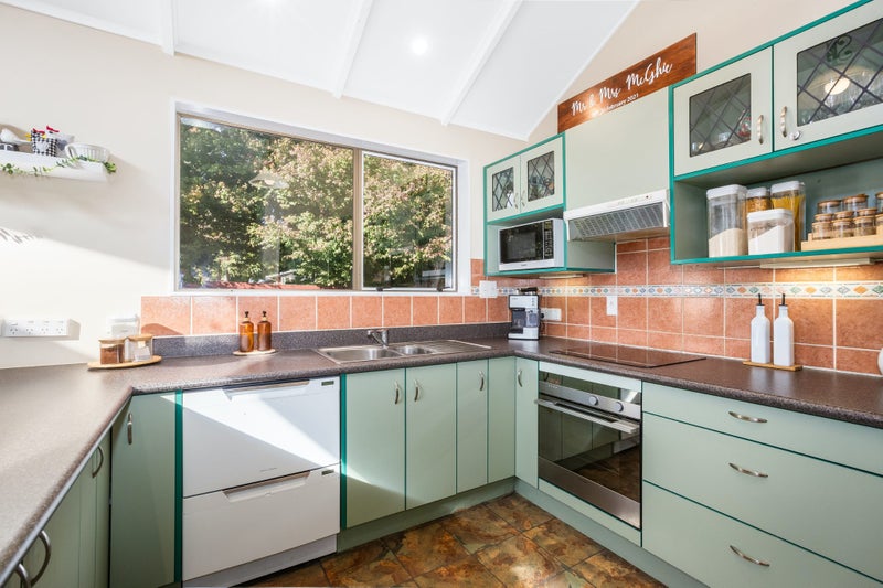 33 Riversdale Road, Clouston Park, Upper Hutt - Carousel 2