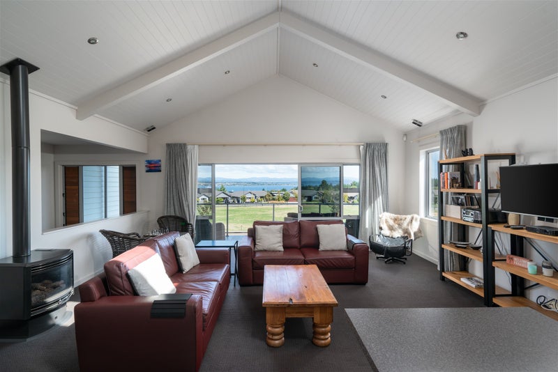 32 The Circle, Nukuhau, Taupo - Carousel 2