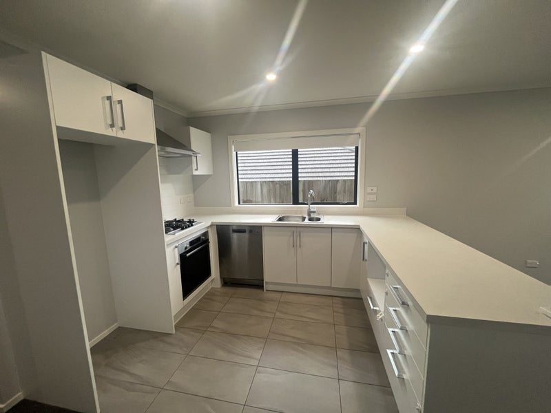 129 Te Manatu Drive, Huntington, Hamilton - Carousel 2