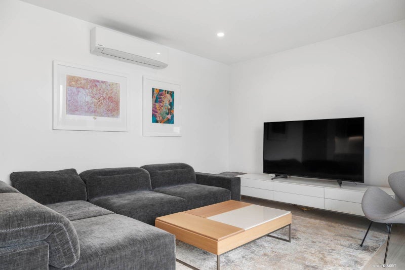 902/27 Rutland Street, Auckland Central, Auckland - Carousel 2