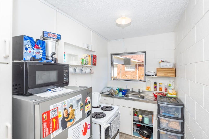 226 Old Farm Road, Hamilton East, Hamilton - Carousel 2