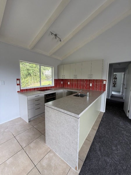 1 Redwood Rise, Horahora, Whangarei - Carousel 2