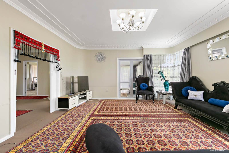 79 Rosamund Avenue, New Windsor, Auckland - Carousel 2