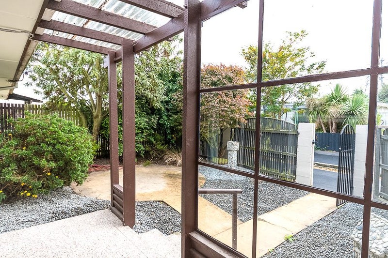 2/101 Middlepark Road, Sockburn, Christchurch - Carousel 12