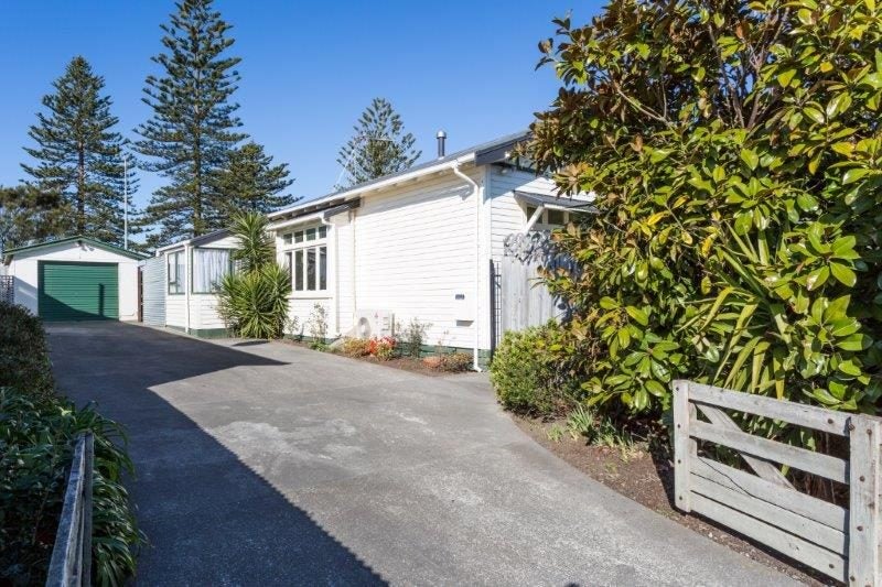8 Te Awa Avenue, Te Awa, Napier - Carousel 1