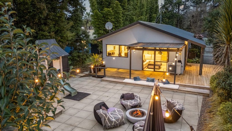 6A Kashmir Road, Glen Eden, Auckland - Carousel 1