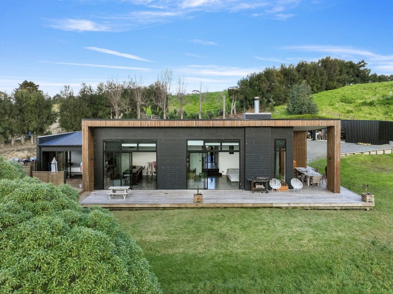 30 Carnell Place, Kaiwaka - Carousel 1