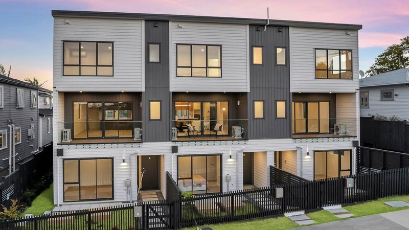 23C Pupuke Road, Birkenhead, Auckland - Carousel 1