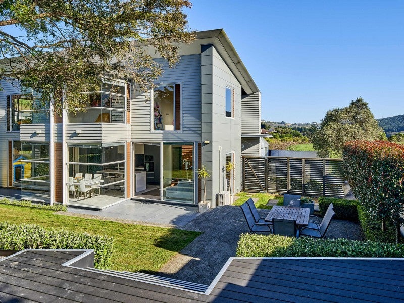 7 Pikitanga Close, Tawa, Wellington - Carousel 2