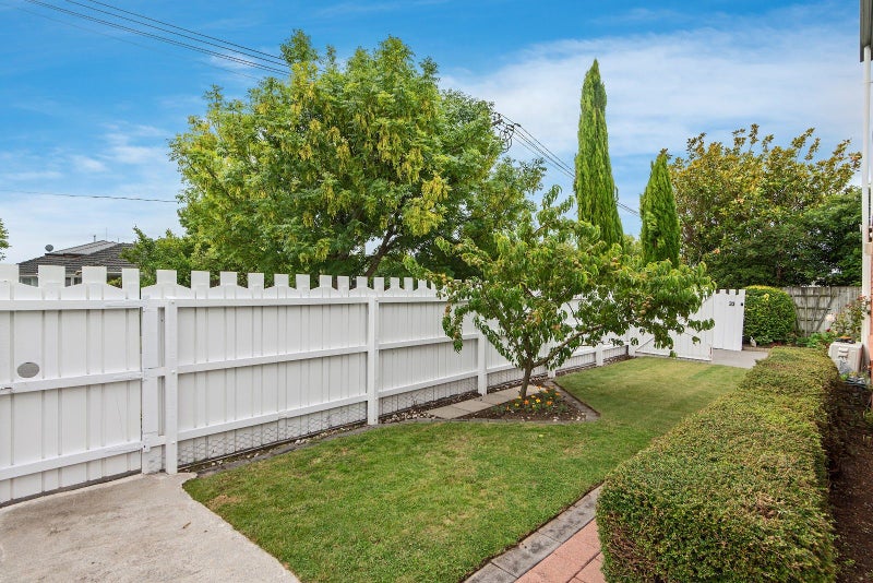 33 Coniston Avenue, Ilam, Christchurch - Carousel 19