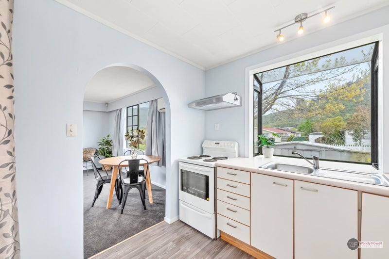 68A Gemstone Drive, Birchville, Upper Hutt - Carousel 2