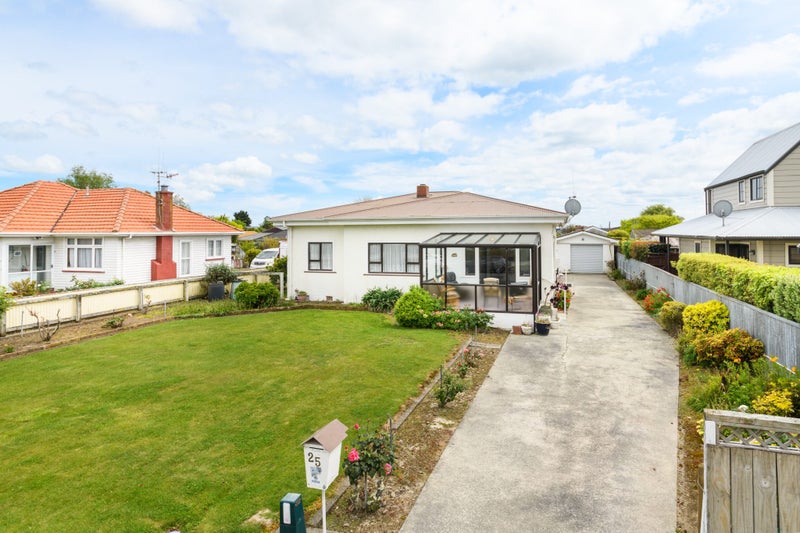 25 Puriri Terrace, Roslyn, Palmerston North - Carousel 26