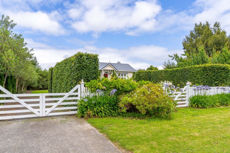 120 Regent Street, Martinborough - Carousel 15