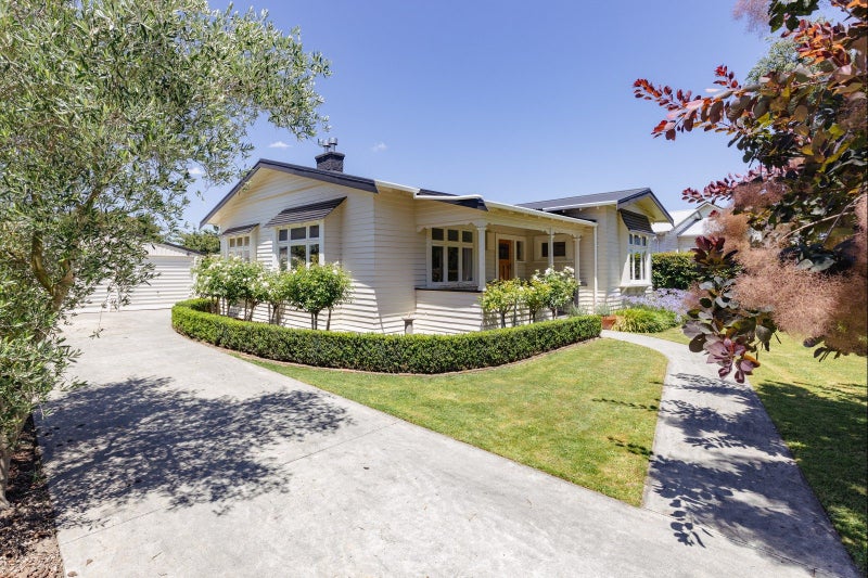 10 Argyle Avenue, Takaro, Palmerston North - Carousel 1