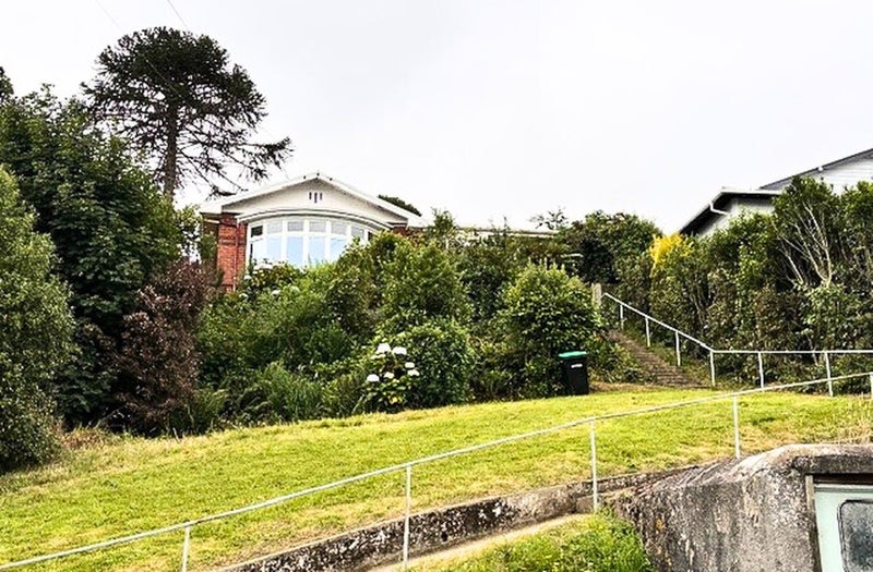 29 Totara Street, Ravensbourne, Dunedin - Carousel 1