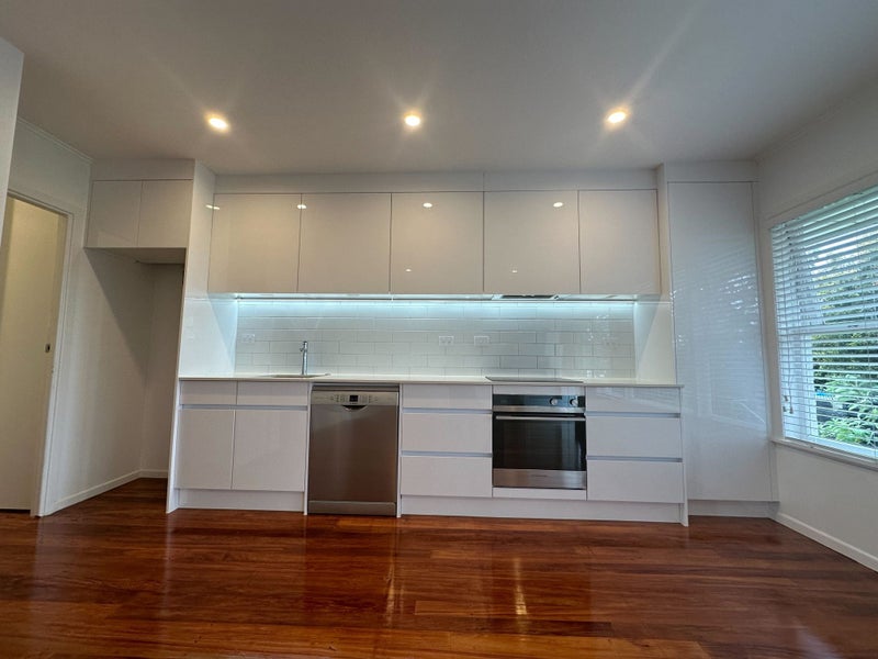 2/22 Thatcher Street, Mission Bay, Auckland - Carousel 2