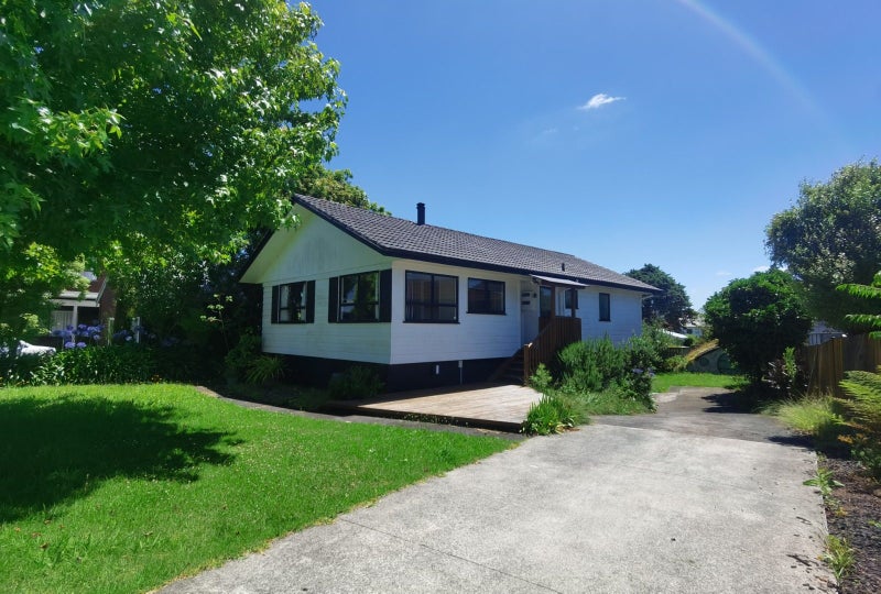 94 Hutchinsons Road, Bucklands Beach, Auckland - Carousel 1