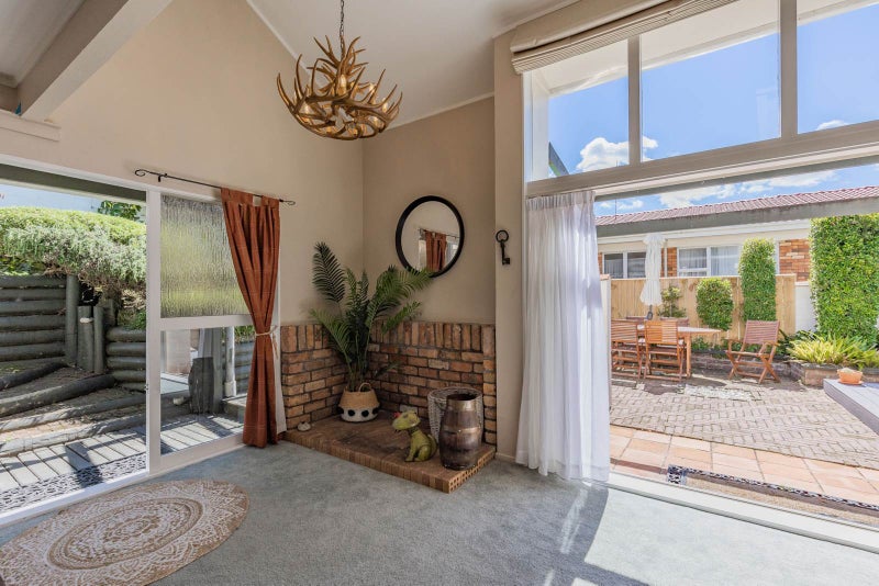 7B Ngatiawa Street, One Tree Hill, Auckland - Carousel 2