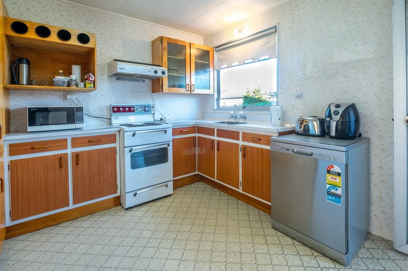 22 Freyberg Avenue, Tamatea, Napier - Carousel 2