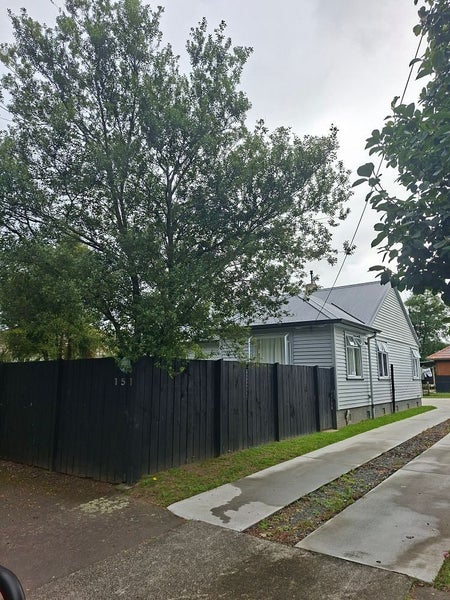 151 Cobham Drive, Hamilton East, Hamilton - Carousel 1