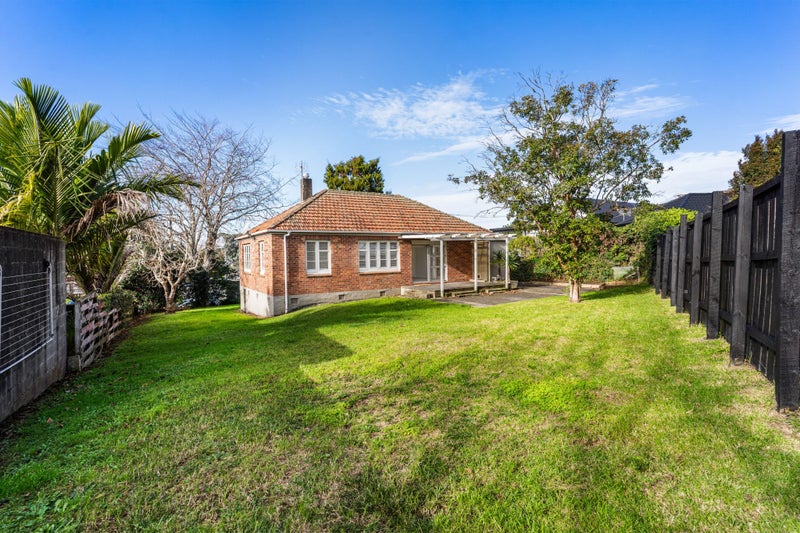 4 Manapau Street, Meadowbank, Auckland - Carousel 1