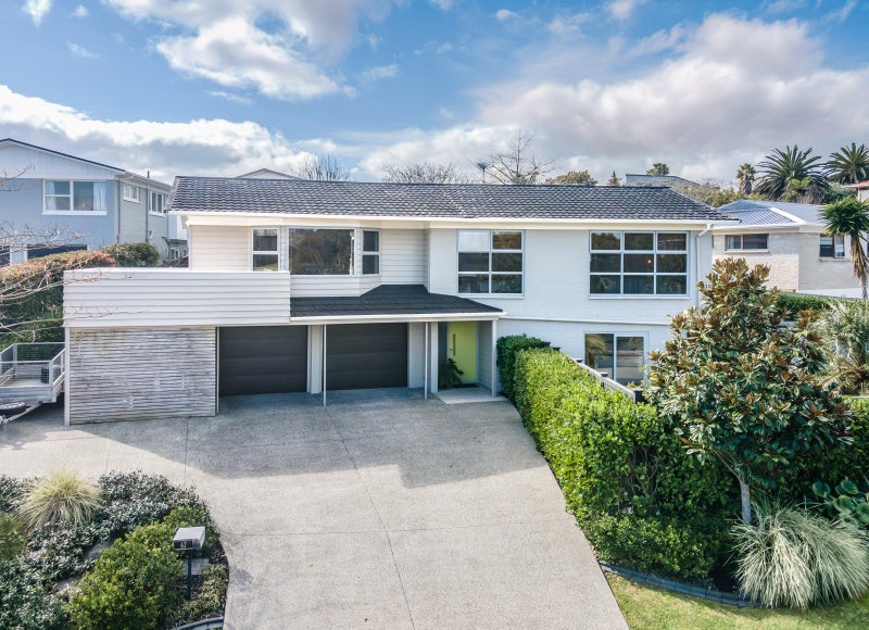 62 Evelyn Road, Cockle Bay, Auckland - Carousel 1