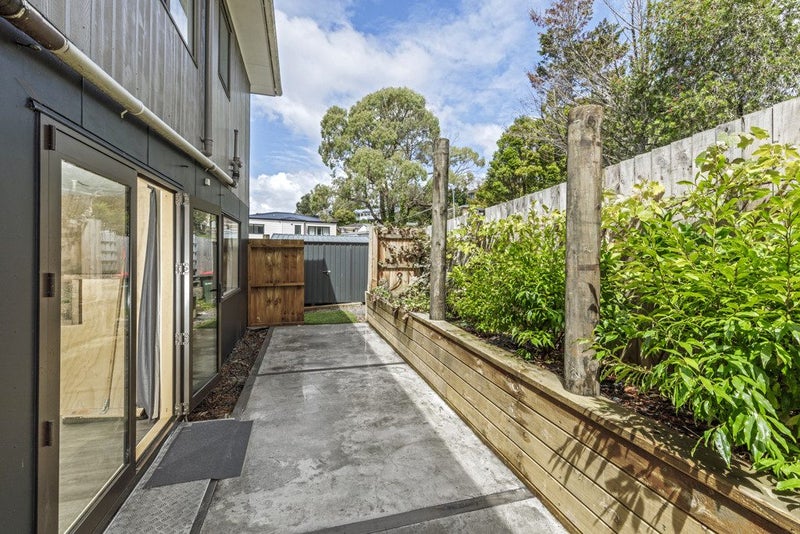17 Jenanne Place, Totara Vale, Auckland - Carousel 2