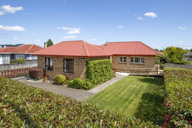 95 Fifth Avenue, Enderley, Hamilton - Carousel 1