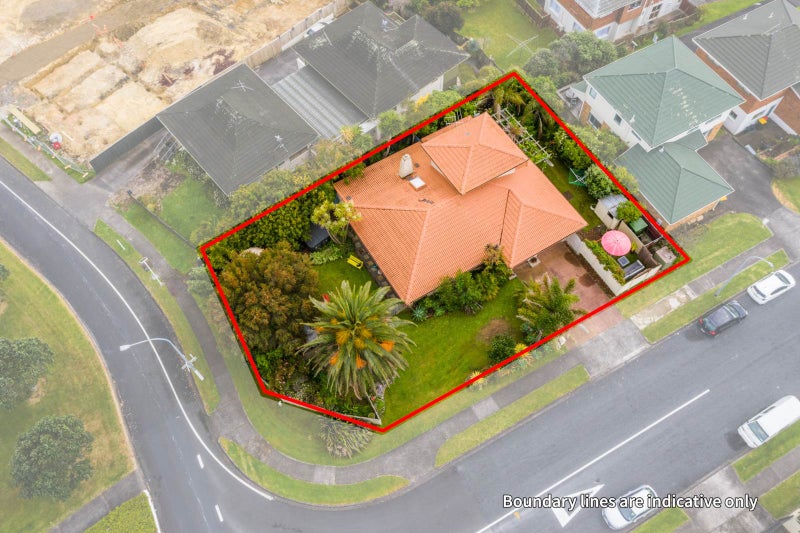 35 Dalwhinnie Parade, Highland Park, Auckland - Carousel 1