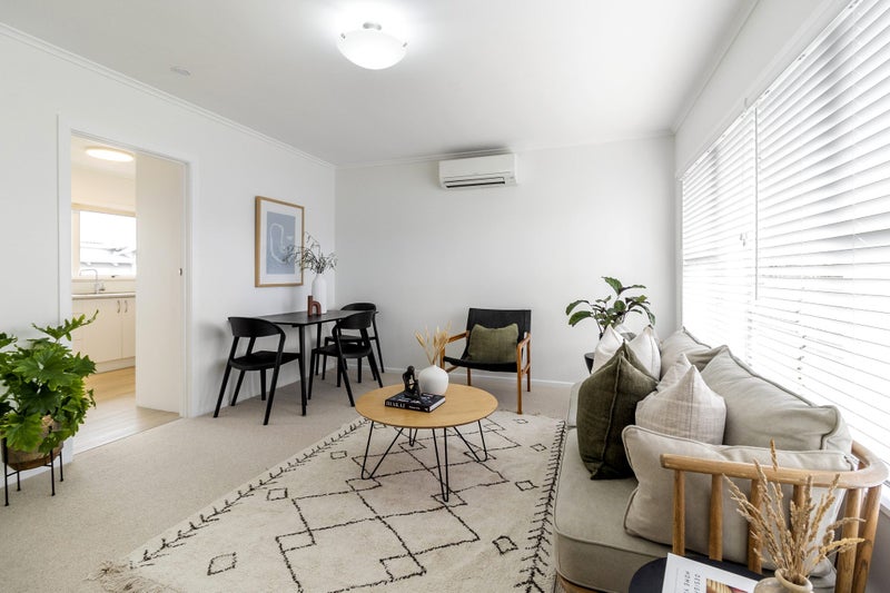 2/32 Old Lake Road, Narrow Neck, Auckland - Carousel 2