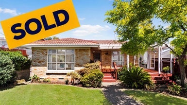 20 Olsen Avenue, Hillsborough, Auckland - Carousel 1