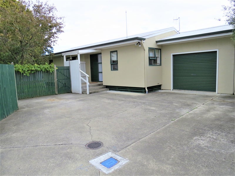 626A Park Rd S - Carousel 9