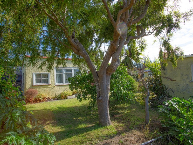 16 Wharemauku Road, Raumati Beach, Paraparaumu - Carousel 2