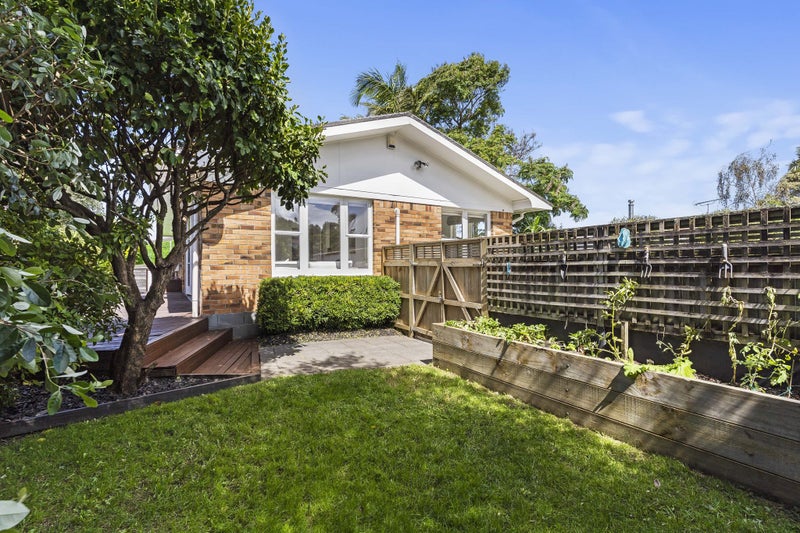 36 Howard Hunter Avenue, Saint Johns, Auckland - Carousel 2