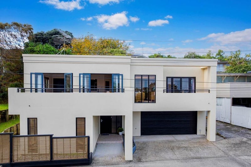 47A Frederick Street, Hillsborough, Auckland - Carousel 1