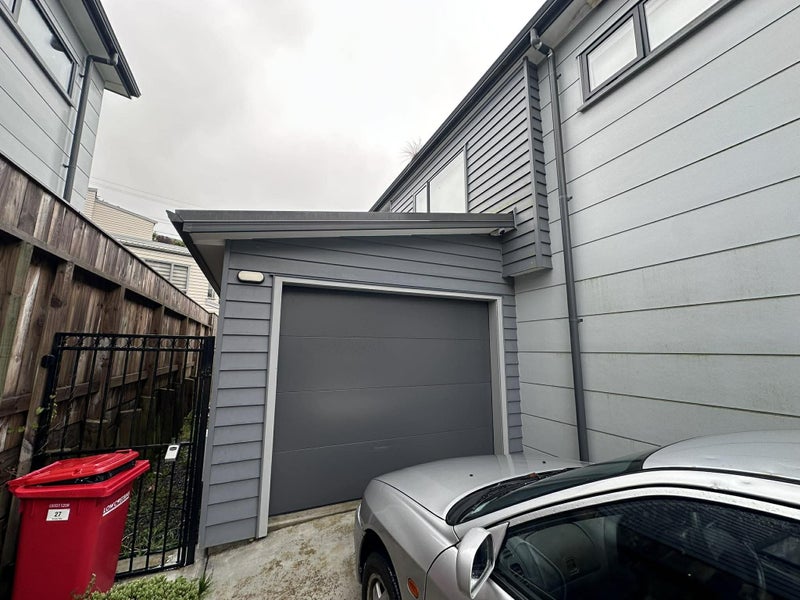 27 Brindle Way, Newlands, Wellington - Carousel 14