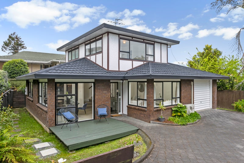 2/11 Basilton Close, Bucklands Beach, Auckland - Carousel 1