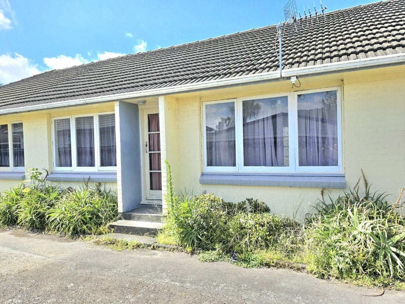 1-5/8 Ebdentown Street, Ebdentown, Upper Hutt - Carousel 1